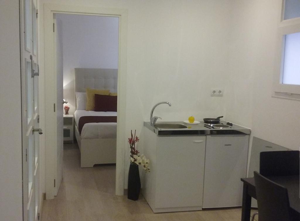 Hotel Brustar Sagrada Familia Barcellona Esterno foto
