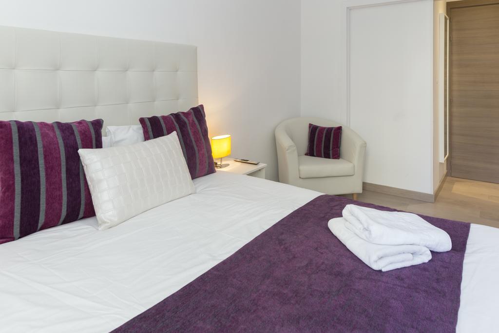 Hotel Brustar Sagrada Familia Barcellona Esterno foto