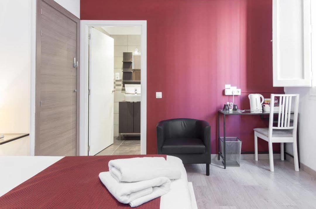 Hotel Brustar Sagrada Familia Barcellona Esterno foto