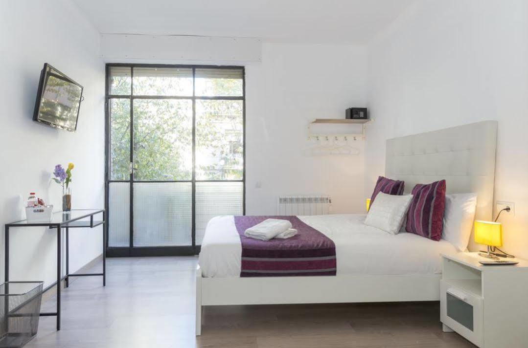Hotel Brustar Sagrada Familia Barcellona Esterno foto